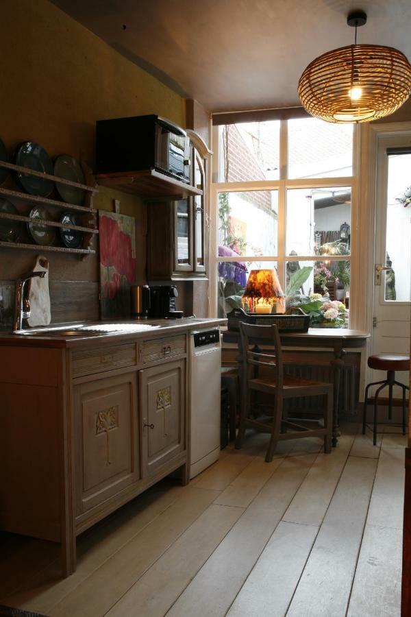 베르헨옵쏨 Downtown46 B&B 외부 사진